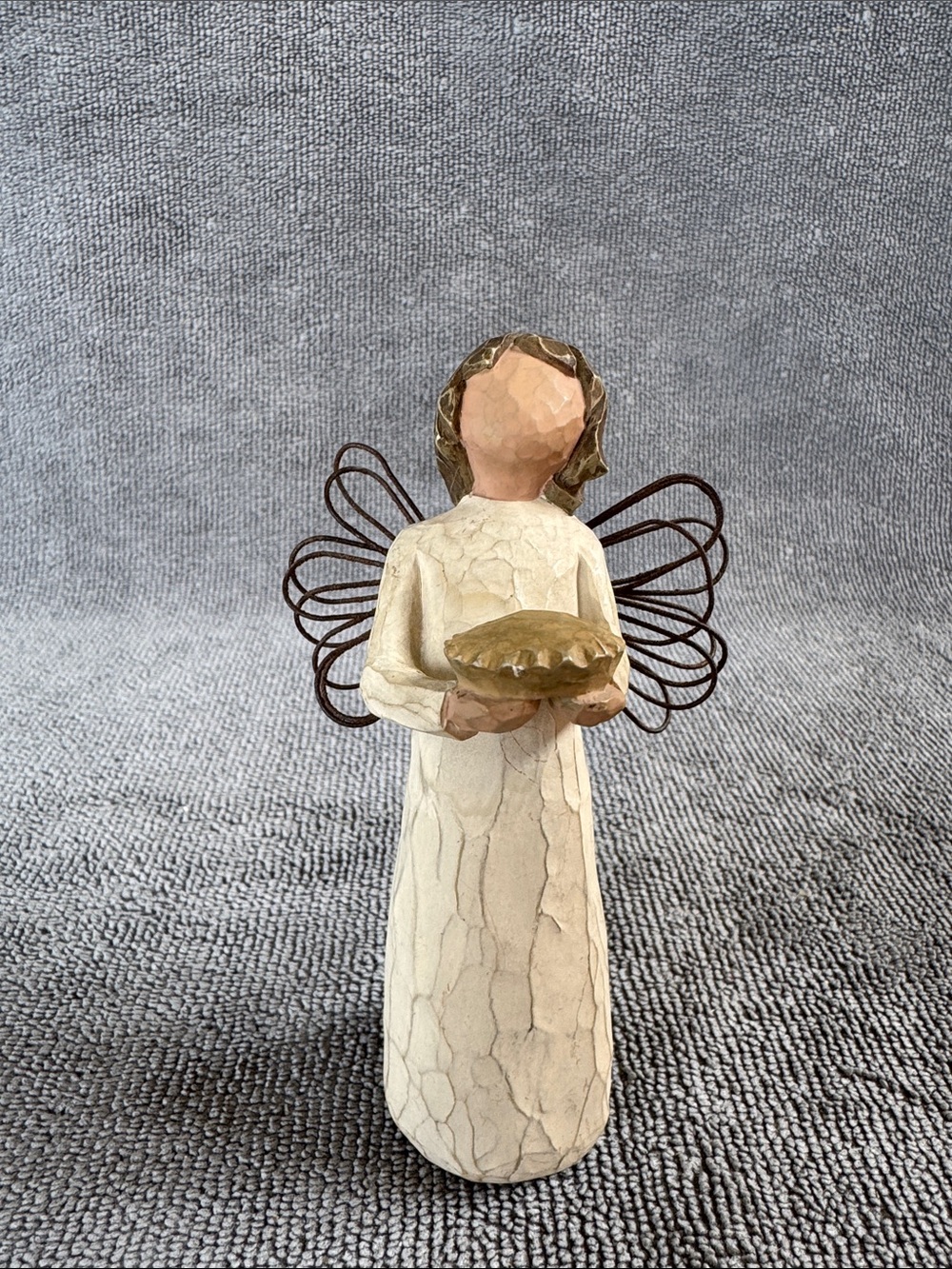 Willow Tree Angel of Healing Figurine by Susan Lordi Demdaco